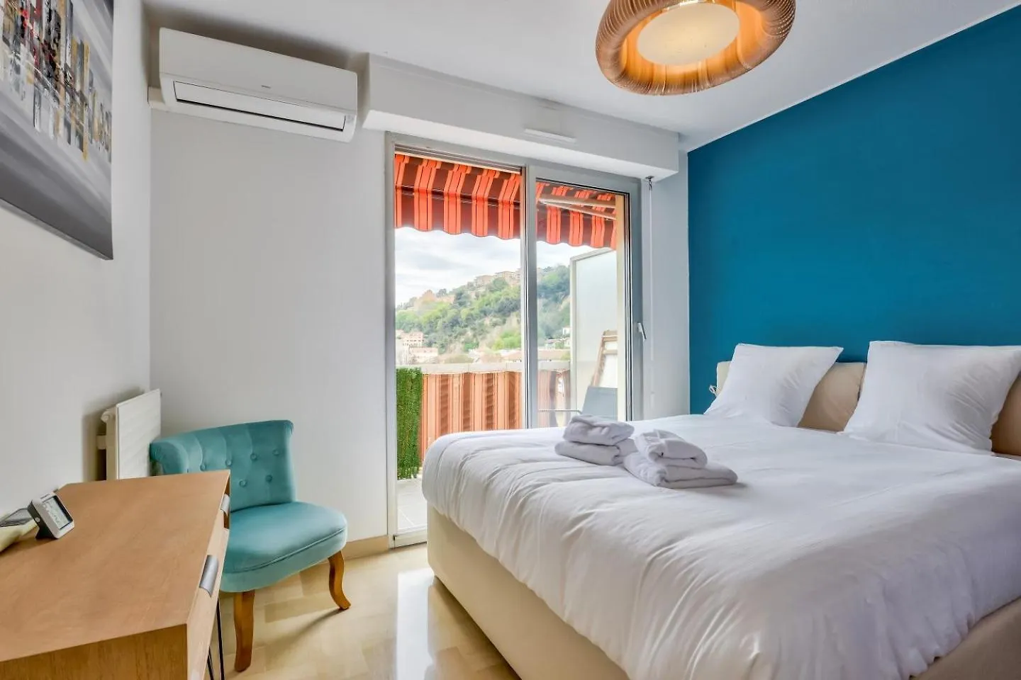 アパート Amazing 1Br Flat With Balcony And City View In Haut De ニース