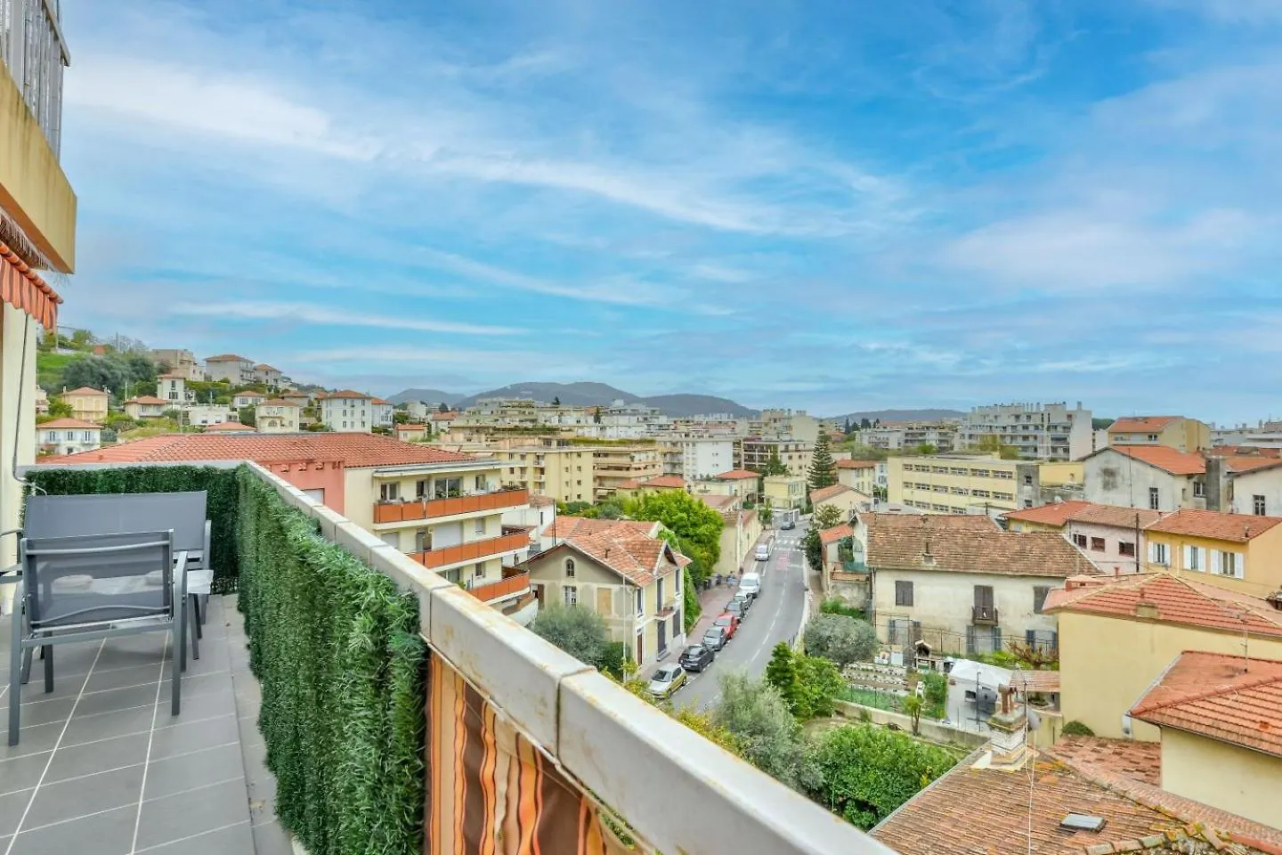 Amazing 1Br Flat With Balcony And City View In Haut De Nice